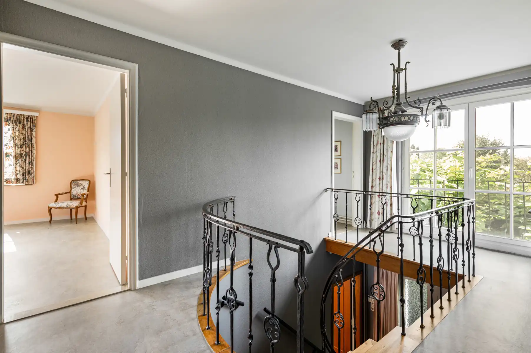 Top gelegen villa te koop op 1185 m2 grond foto 16