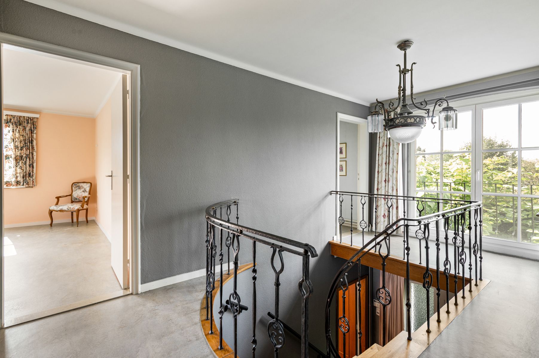 Top gelegen villa te koop op 1185 m2 grond foto 16