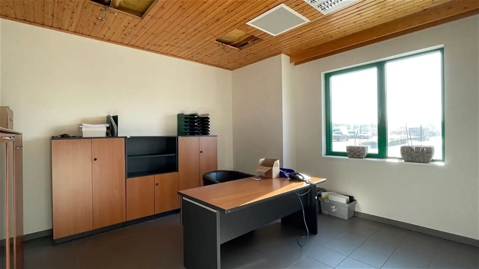 Magazijn op gunstige locatie te Sint-Niklaas foto 8