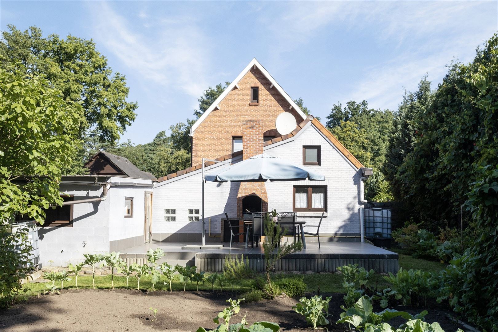 TE KOOP: Open bebouwing met 5 slaapkamers in Zolder! foto 3