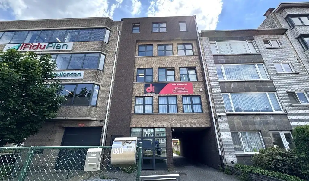 Instapklaar kantoor te huur aan N120 te Deurne foto {{pictureIndex}}