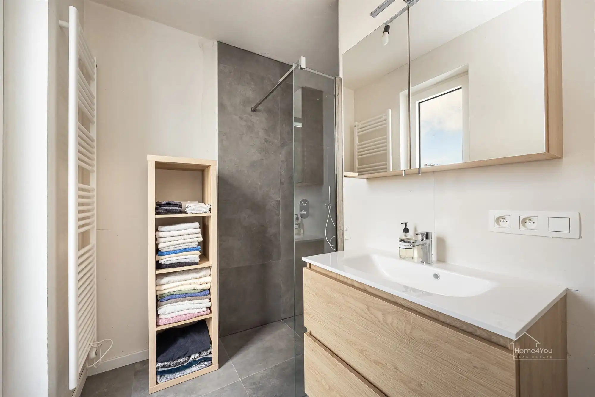 Nieuwbouw appartement met ruim terras foto 8