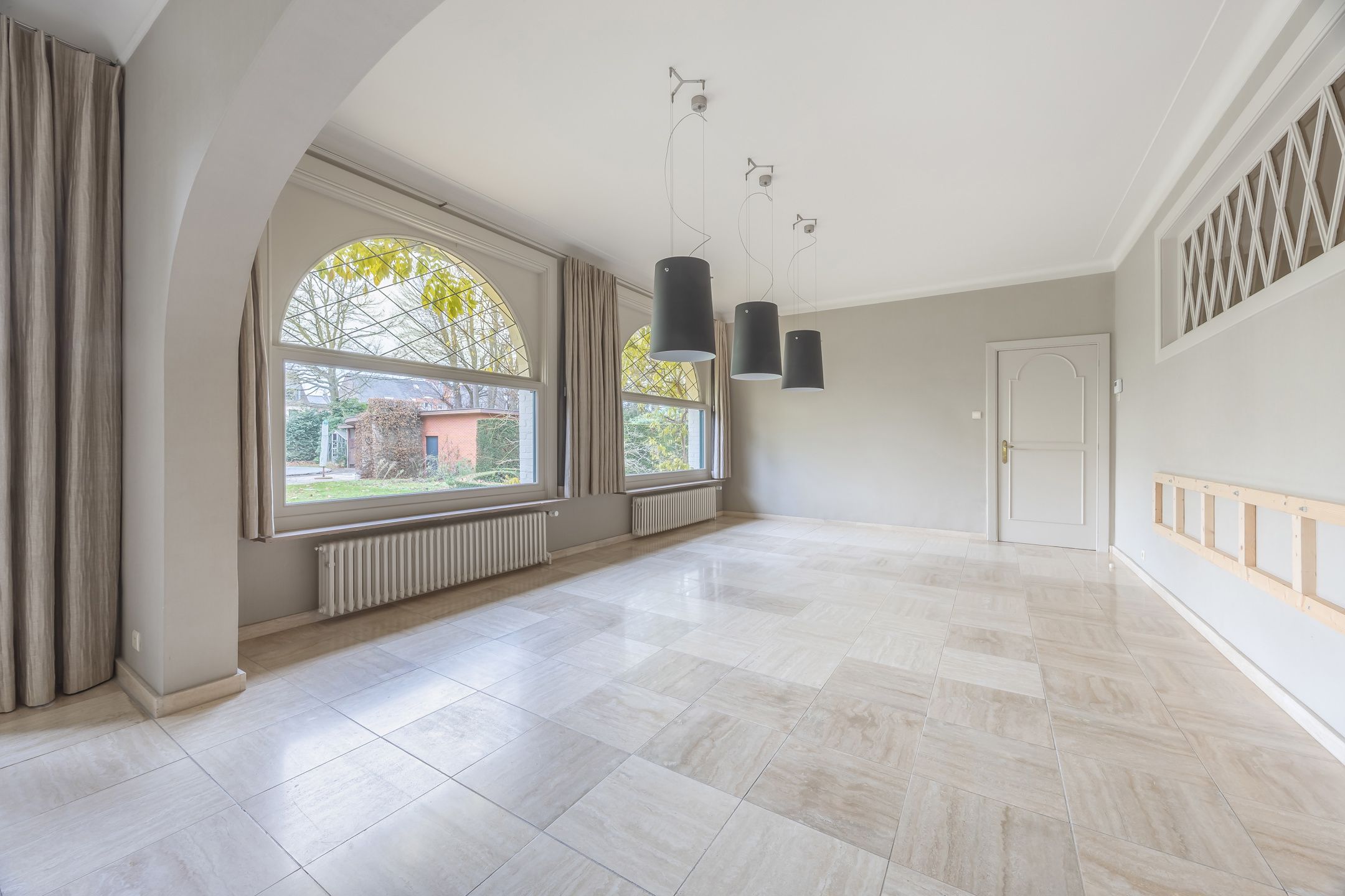 Stijlvolle villa met zwembad en uitzonderlijk potentieel foto 5