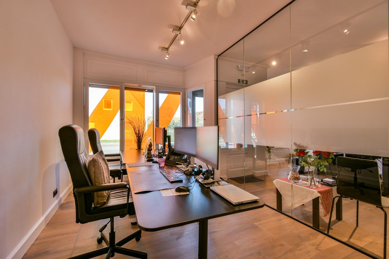 Wonen én werken op toplocatie in Oostkamp! foto 4
