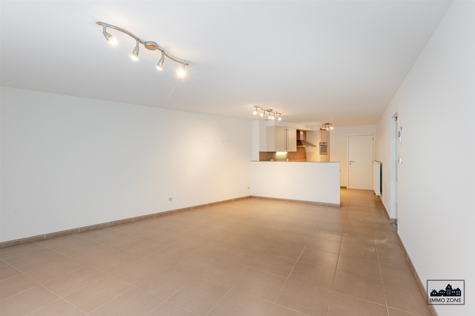 Gelijkvloers modern appartement in centrum Wetteren foto 2