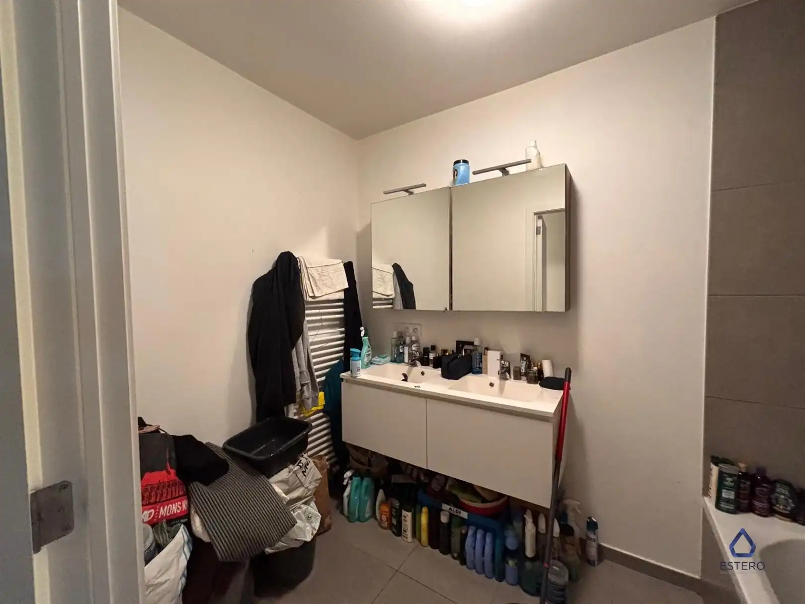 Top afgewerkt 2-slaapkamerappartement aan Tour & Taxis foto 11