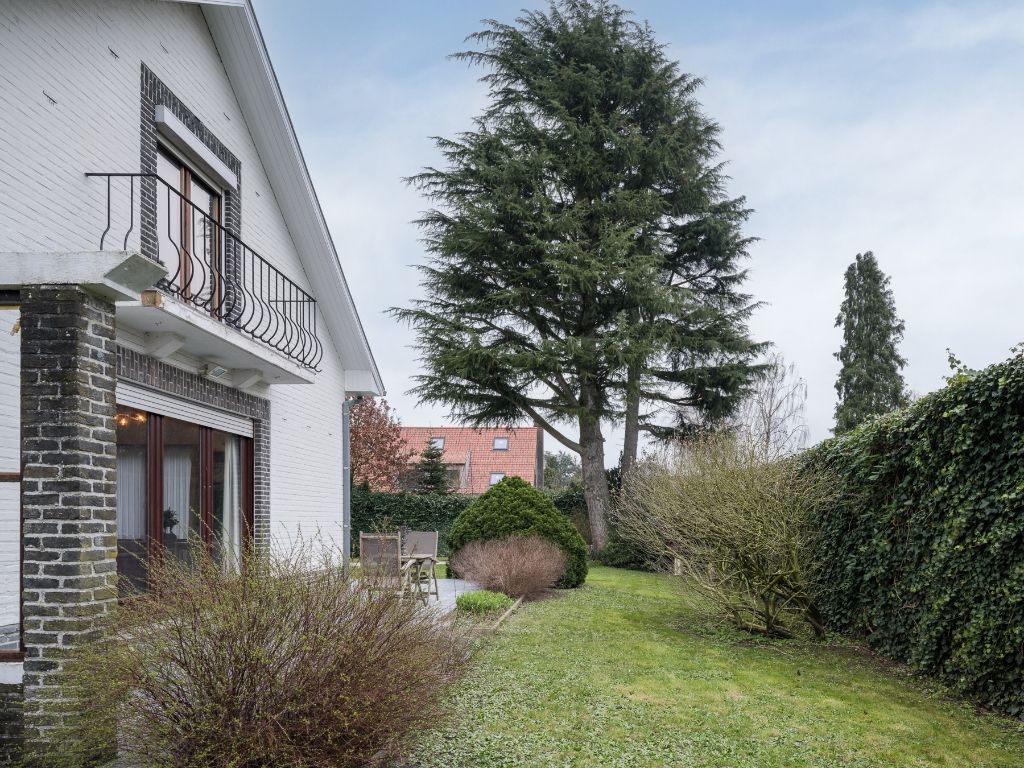 Villa tuin gelegen te Sint-Denijs-Westrem op een perceel van +/- 1.130m2 foto 17