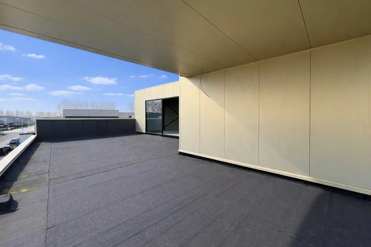 Commerciële ruimte te huur in nieuw bedrijfsgebouw foto 9