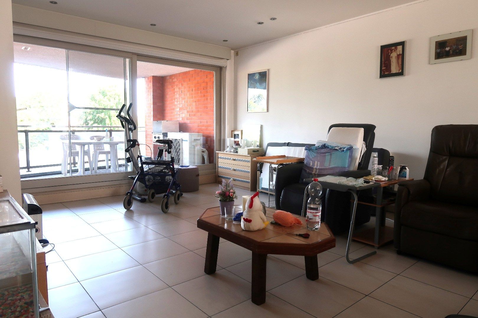 Ruim instapklaar appartement met 2 slaapkamers en 3 terrassen nabij het centrum van Roeselare foto 4