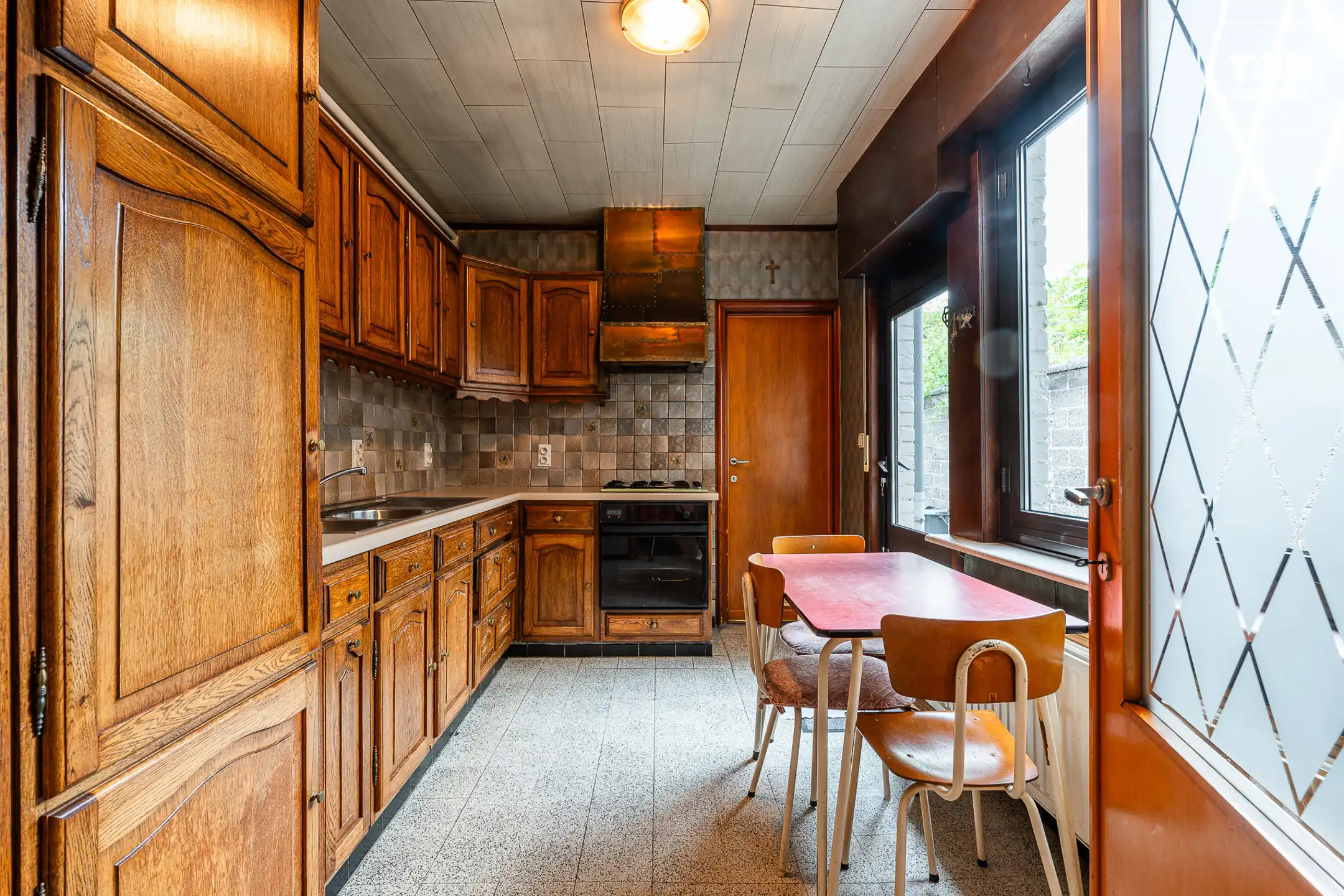 Gezinswoning met 3 slaapkamers op gunstige locatie.  foto 7