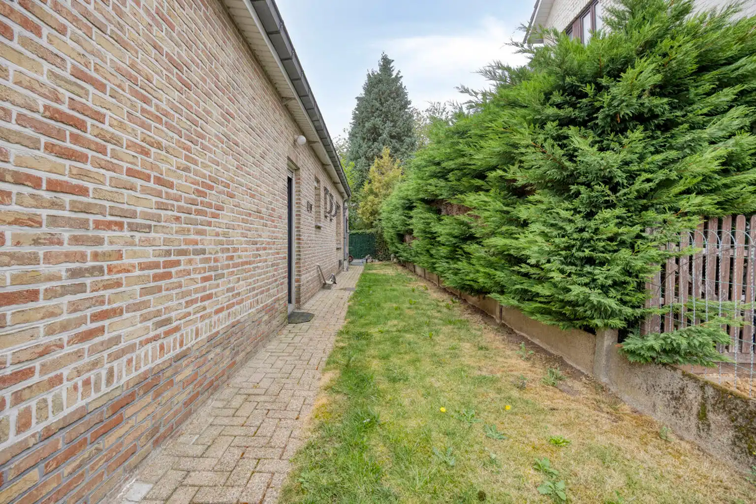 Charmante openbebouwing in verkeersluwe straat te Zellik foto 23