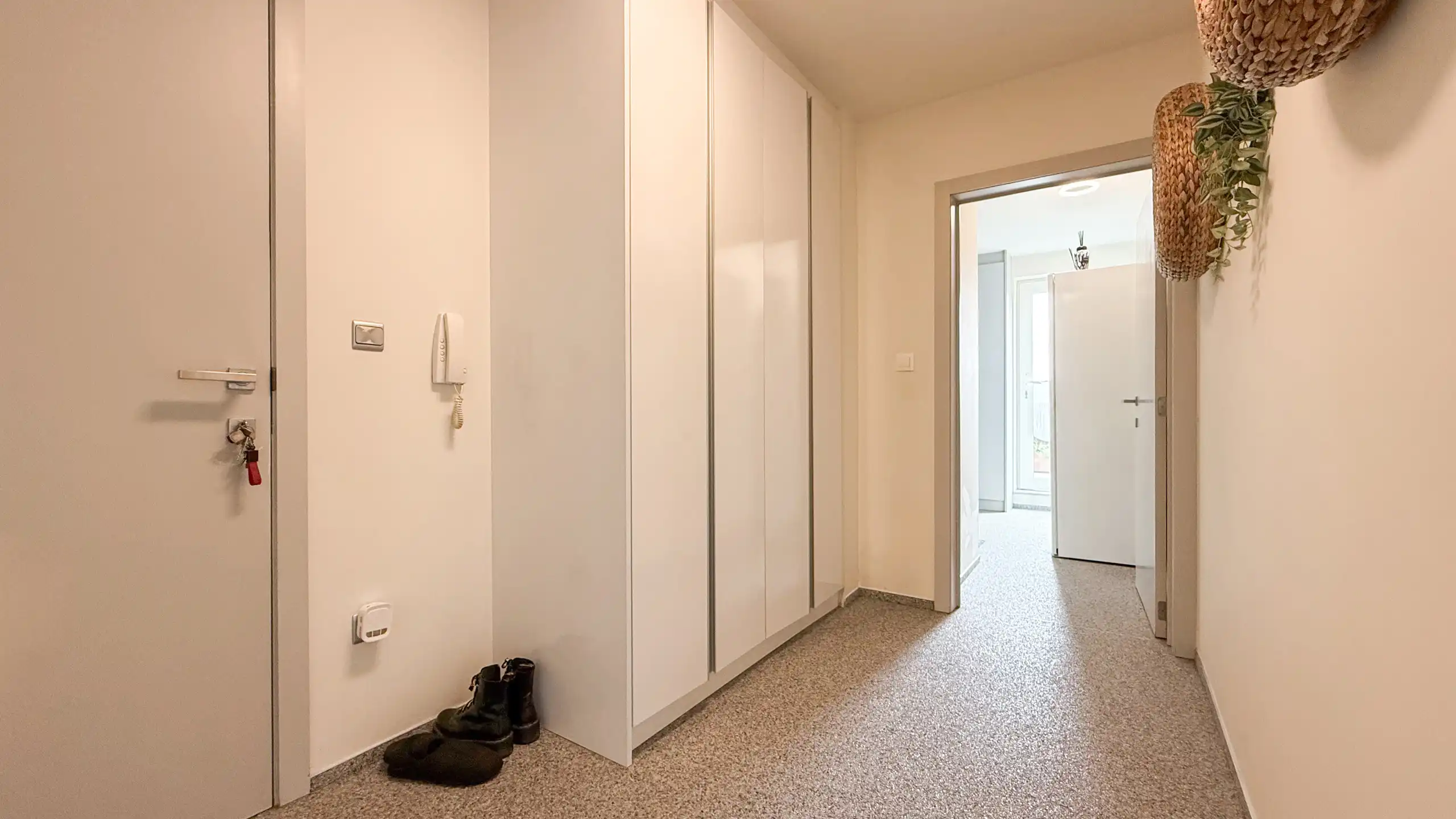 Ruim energiezuinig duplex appartement met 3 slaapkamers! foto 16