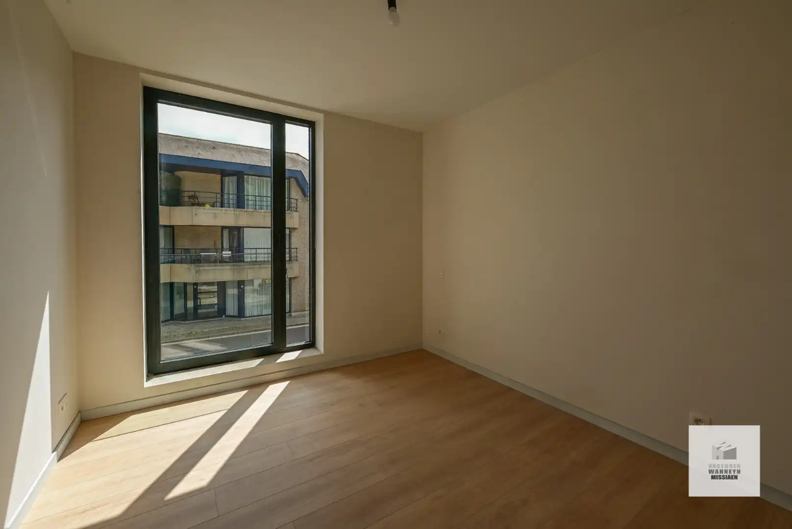 Moderne en energiezuinig nieuwbouw met 4 slaapkamers, tuin en garage foto 12