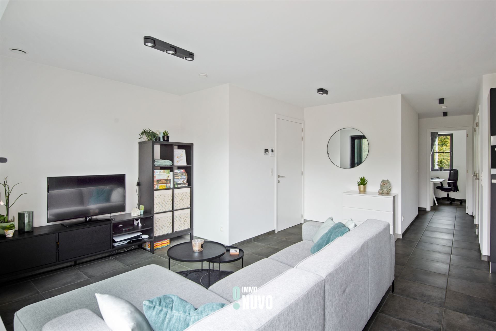 Recent appartement van 2021 - enkel eigenaars in het gebouw foto 8