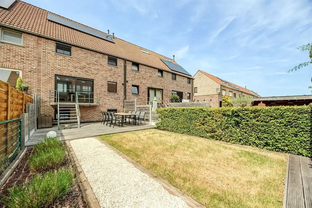 Perfect onderhouden en instapklare split-level woning foto 19