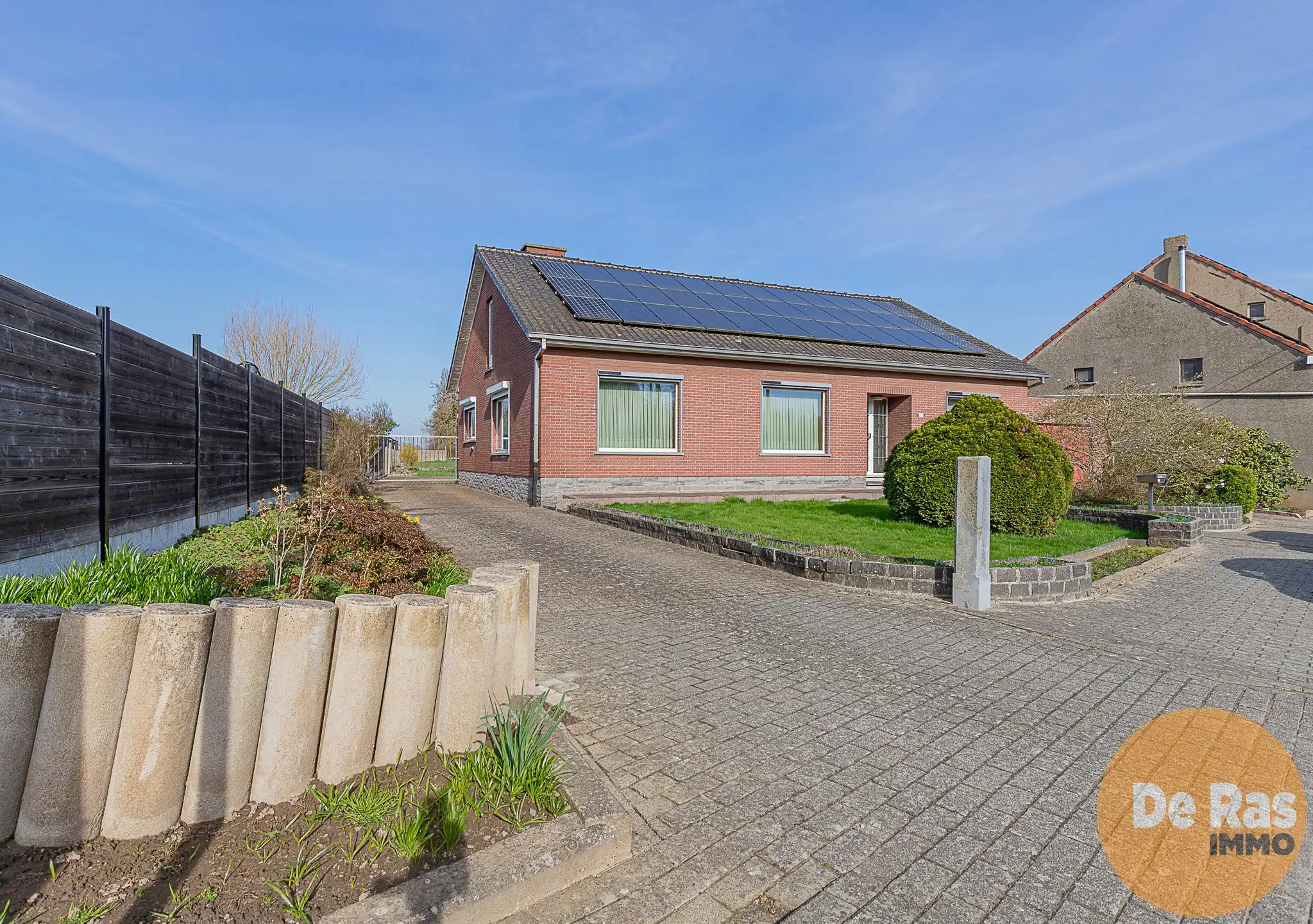 ERPE - Perfect onderhouden bungalow met prachtige tuin foto 2