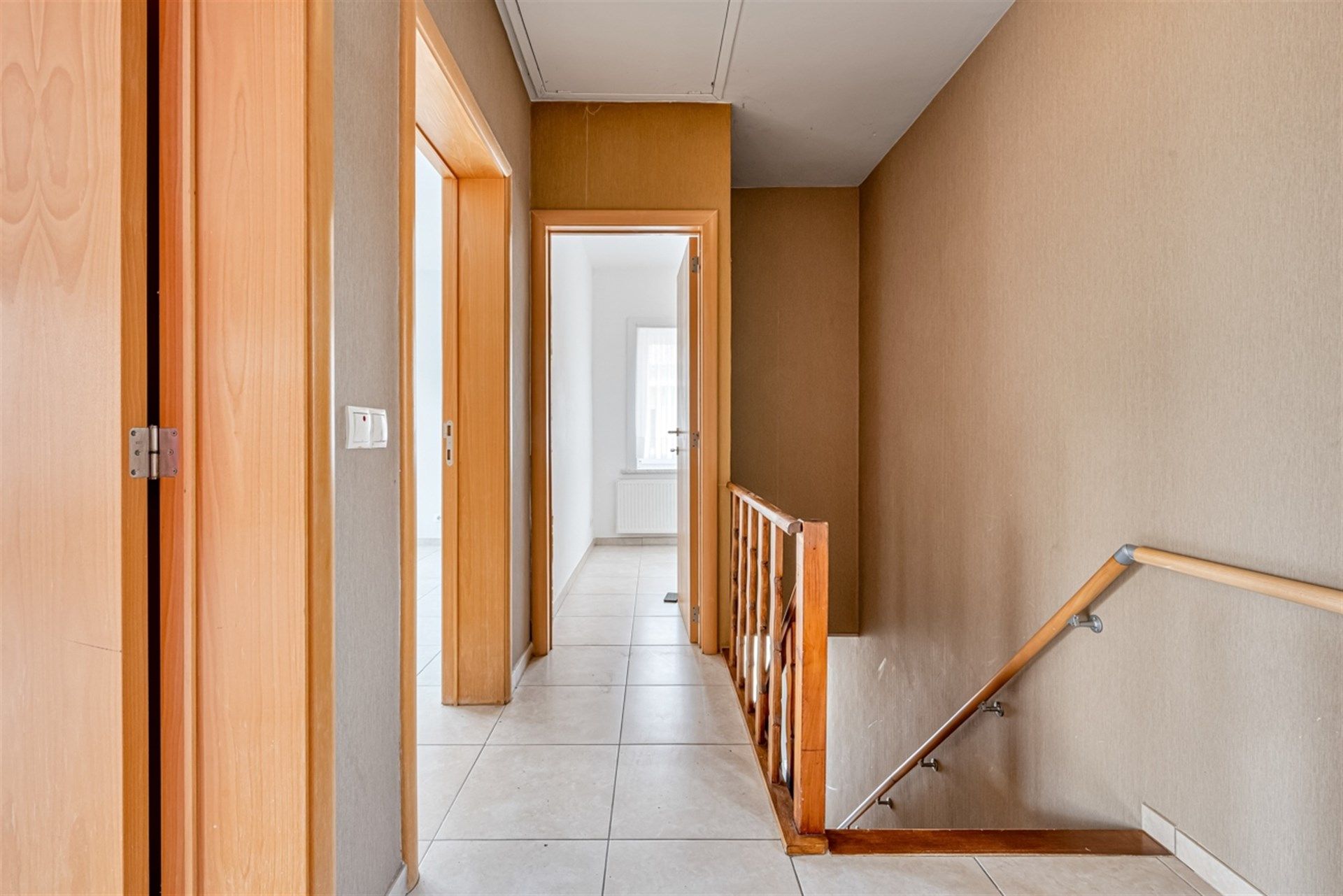 Instapklare woning met drie slaapkamers en koer te Hofstade foto 11