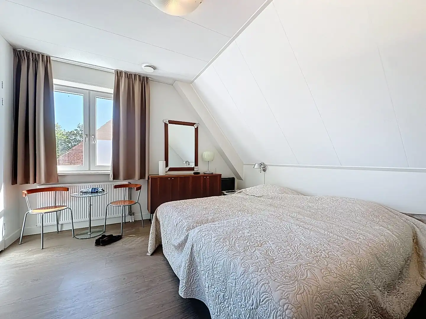 Charmante woning met verrassend veel ruimte en comfort. foto 24