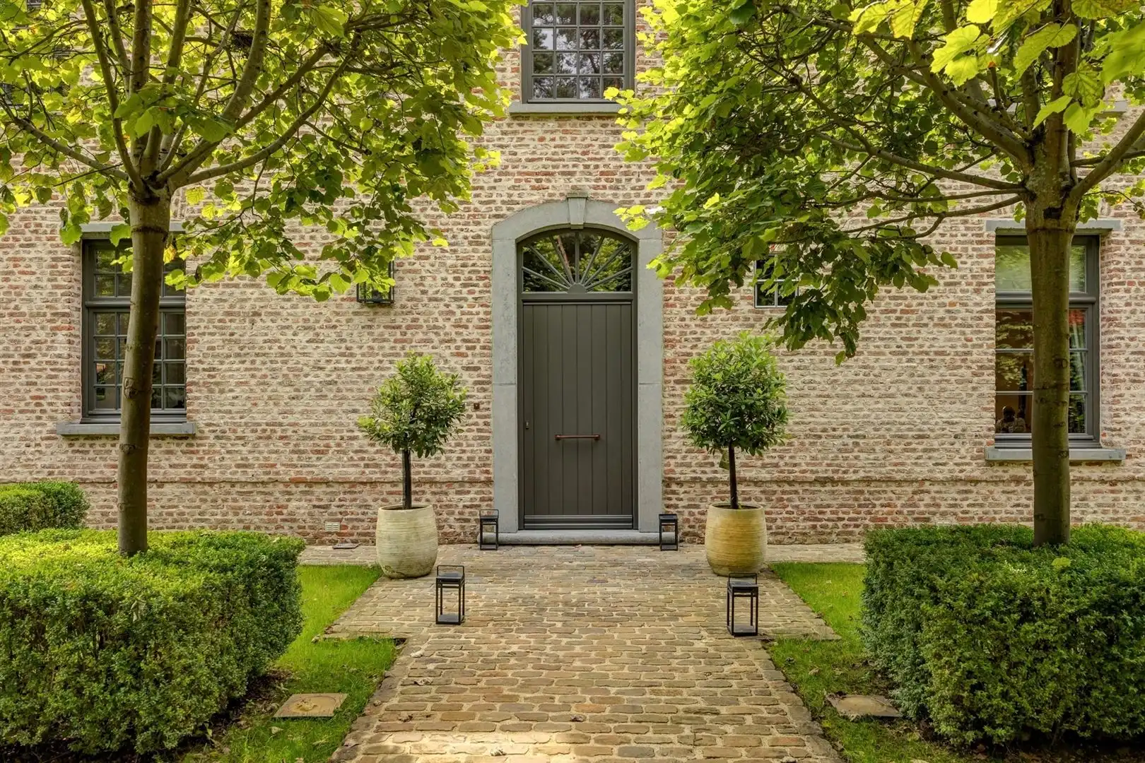 Uitzonderlijke villa met 615 m² woonoppervlakte in KONINGSHOF foto 4