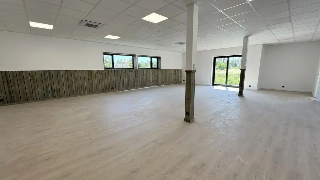 Gerenoveerd kantoor met magazijn te huur nabij N16 te Temse foto 3