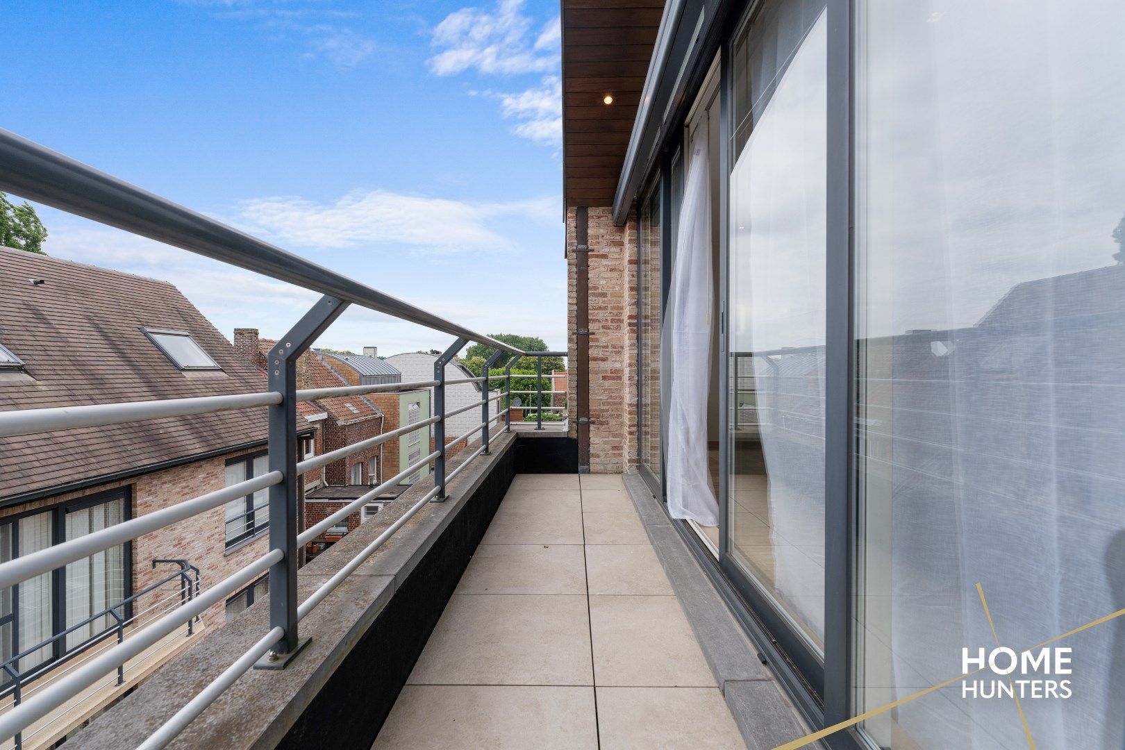 Instapklaar appartement met zonnig terras op toplocatie in Ieper foto 14