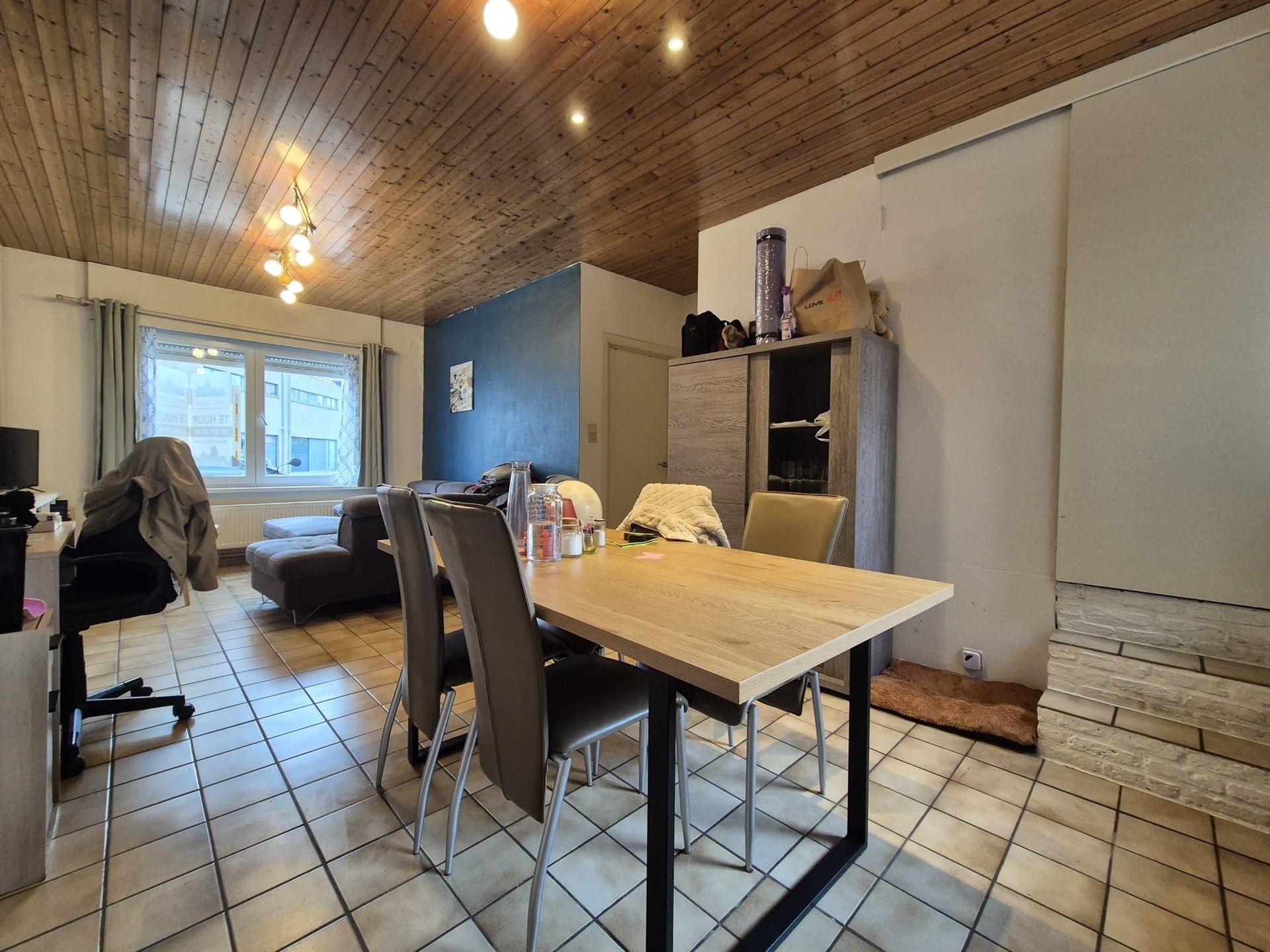 Centraal gelegen 2 slaapkamer woning met koer. foto 8