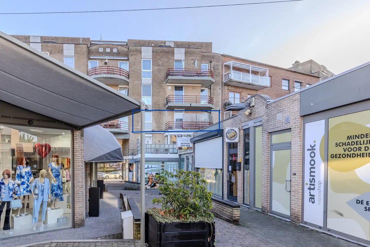 Instapklaar appartement met terras in hartje Lanaken foto 7