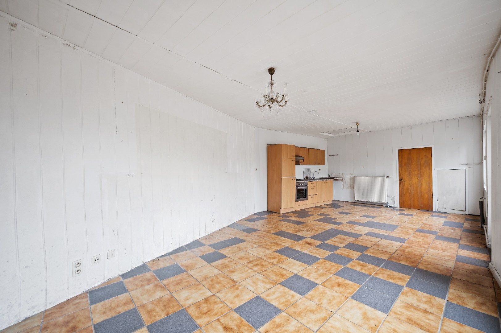 Te renoveren woning met potentieel op ruim perceel te Attenhoven (Landen) foto 13