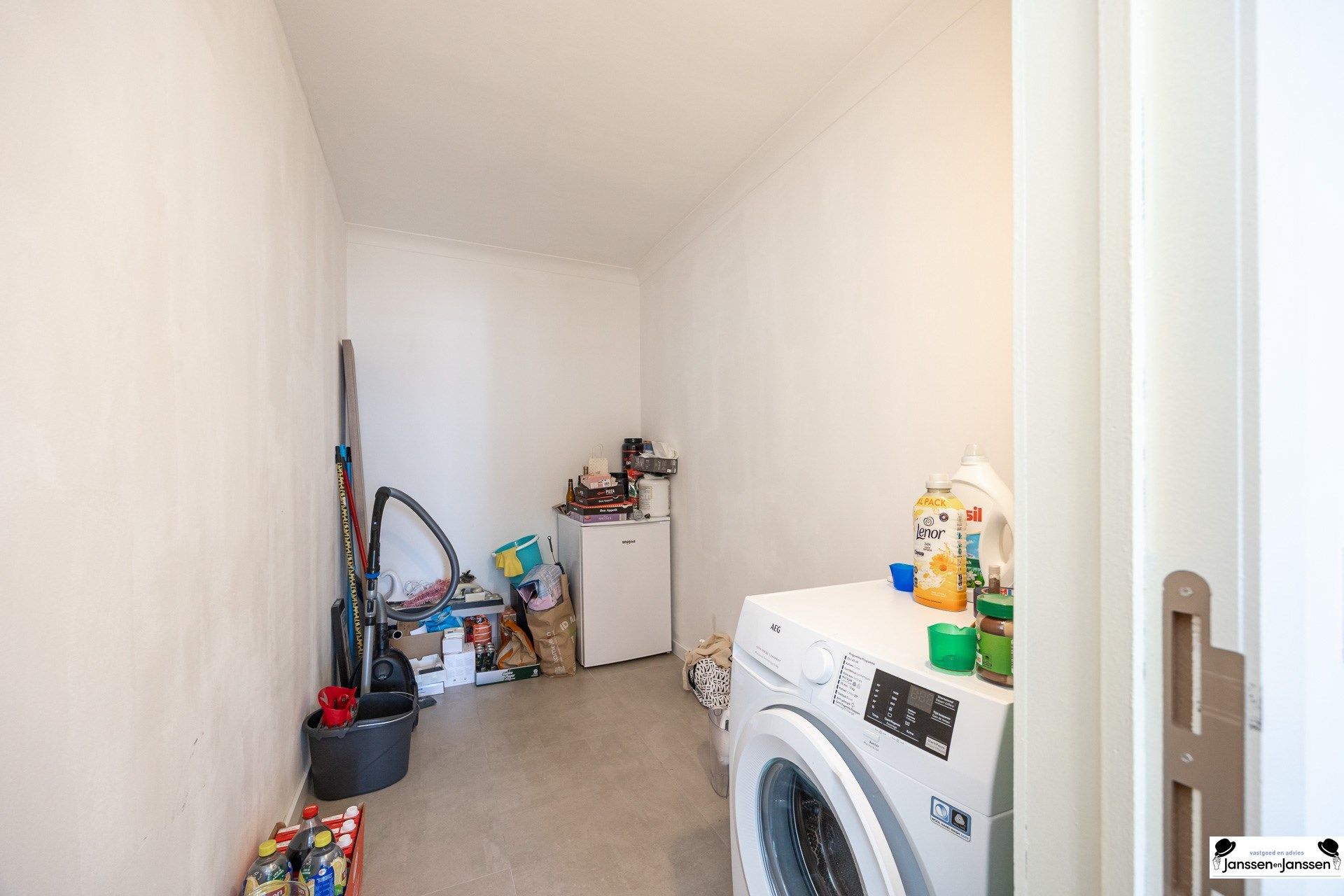 Instapklaar 2-slpk appartement Deurne-Zuid foto 12