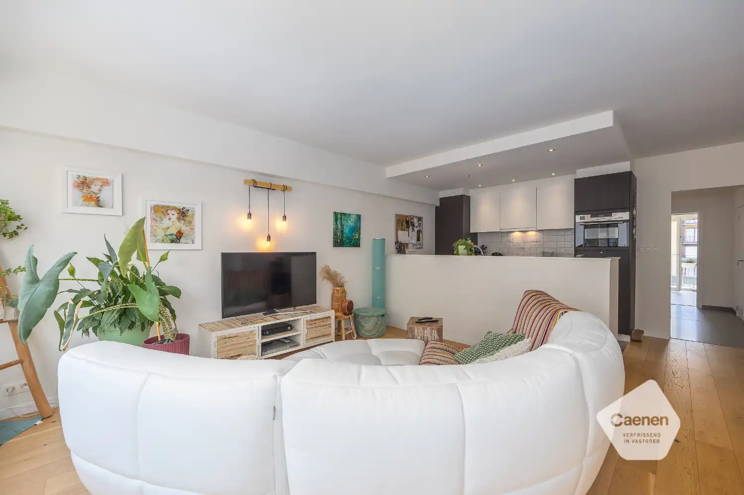 Gerenoveerd twee slaapkamer appartement vlakbij zee foto 3