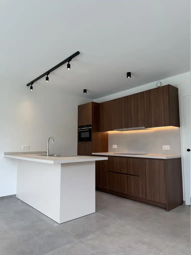 Nieuwbouw app. met 2 slpks, terras, tuin en 2 staanplaatsen foto 3