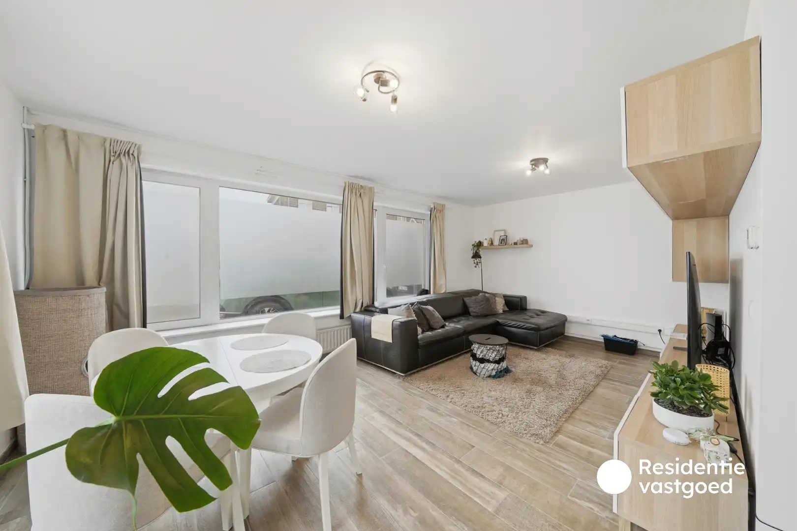 Gerenoveerd gelijkvloers appartement met 3 slaapkamers en EPC A in Westkerke! foto 3