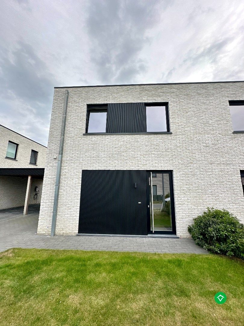 Instapklare halfopen nieuwbouwwoning te huur in Eernegem foto 17