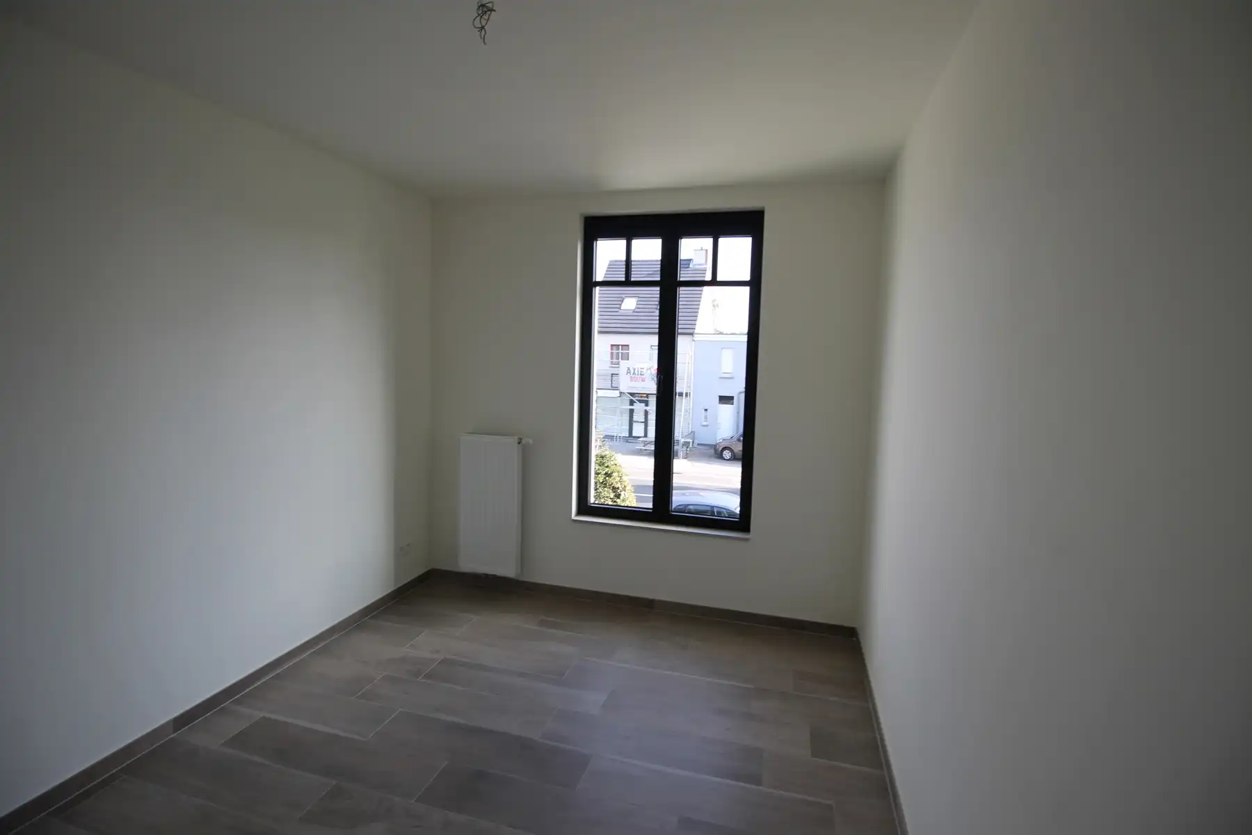 Knap appartement op de 1ste verdieping met 2 slaapkamers, terras en autostaanplaats. foto 7