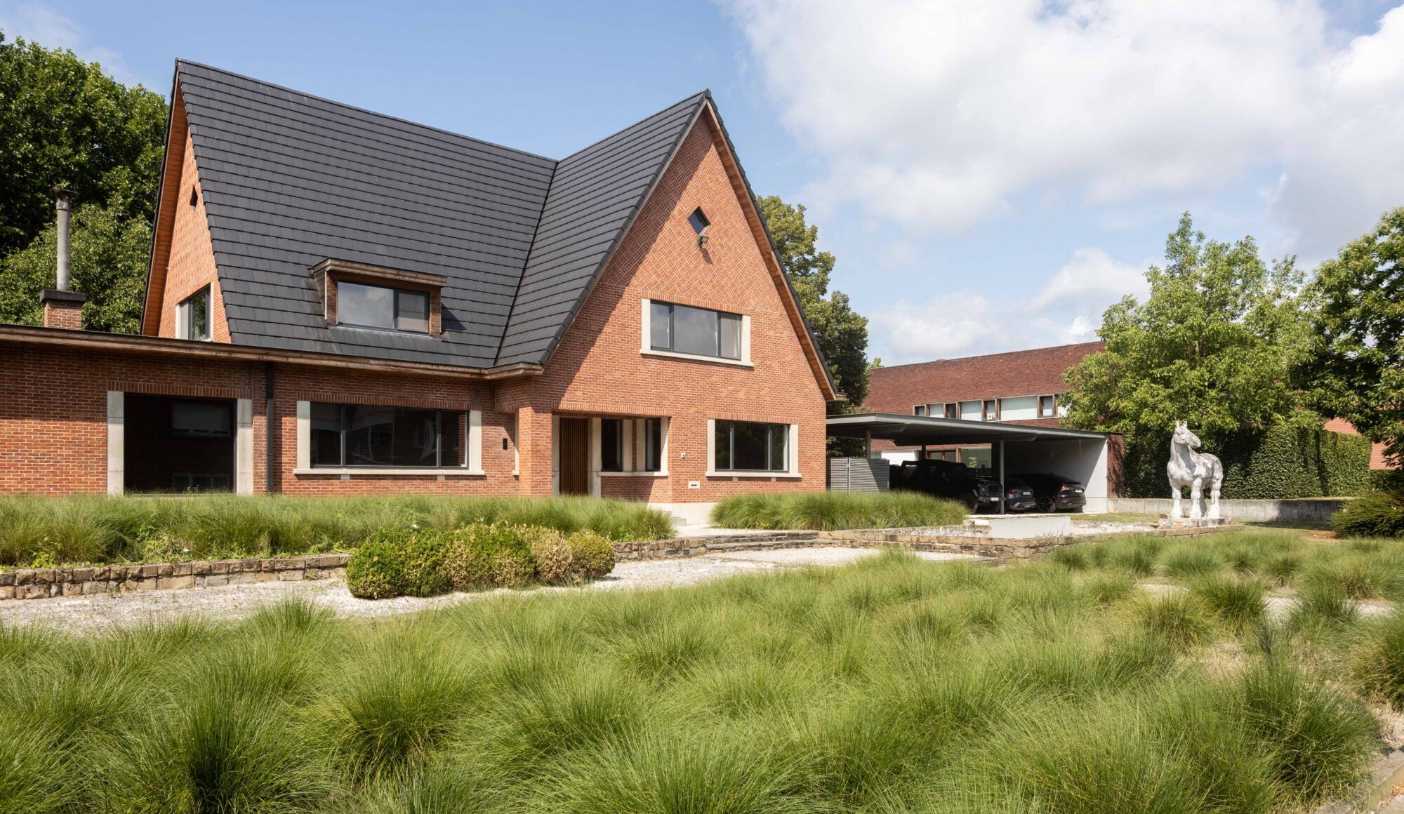 Exclusieve villa met 487m² woonruimte, uitzicht & rust – wonen én werken mogelijk! foto 3