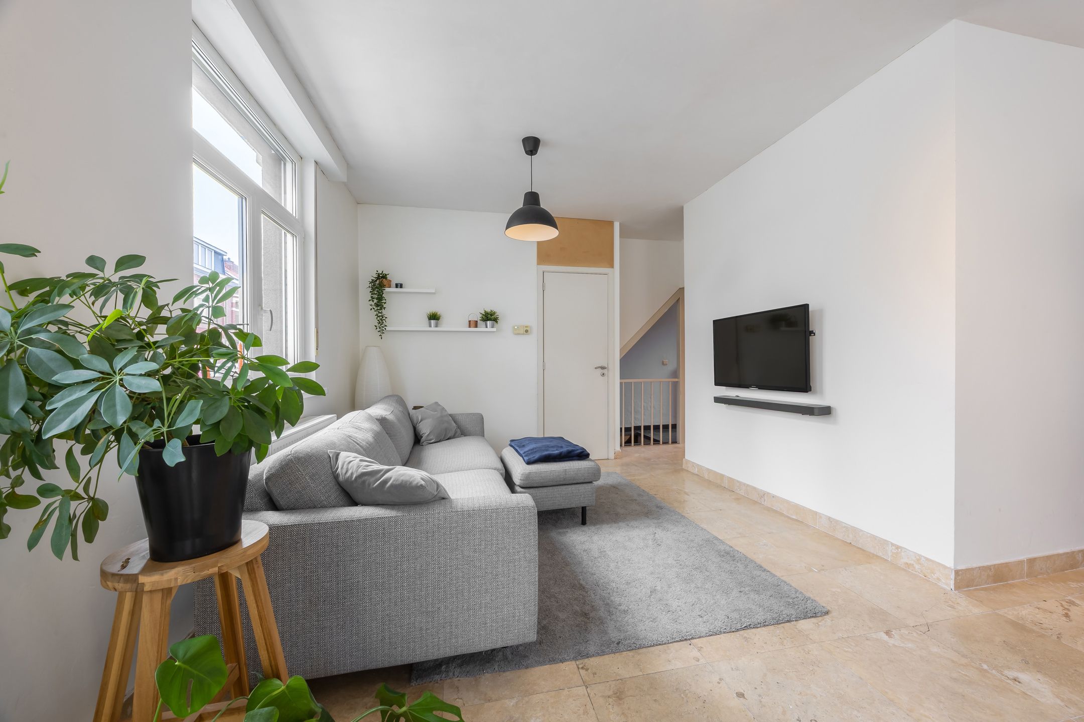 Lichtrijke ruime gelijkvloersappartement te Merksem foto 5