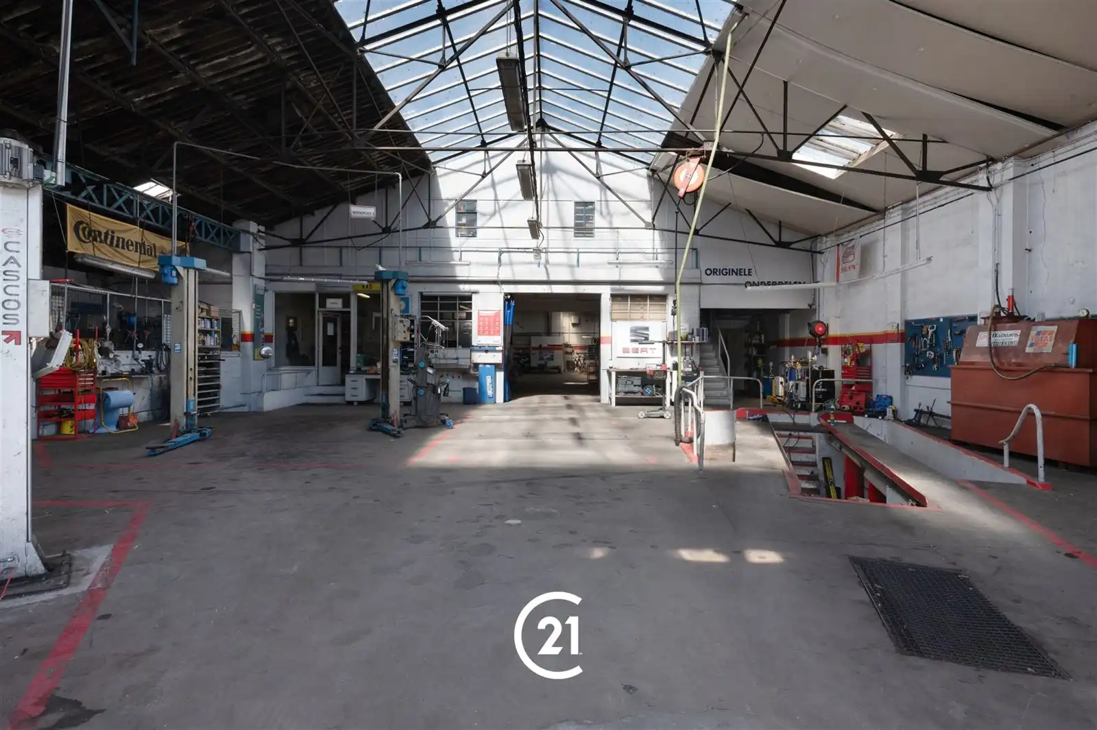 Functioneel bedrijfsgebouw te Kruisem! foto 4