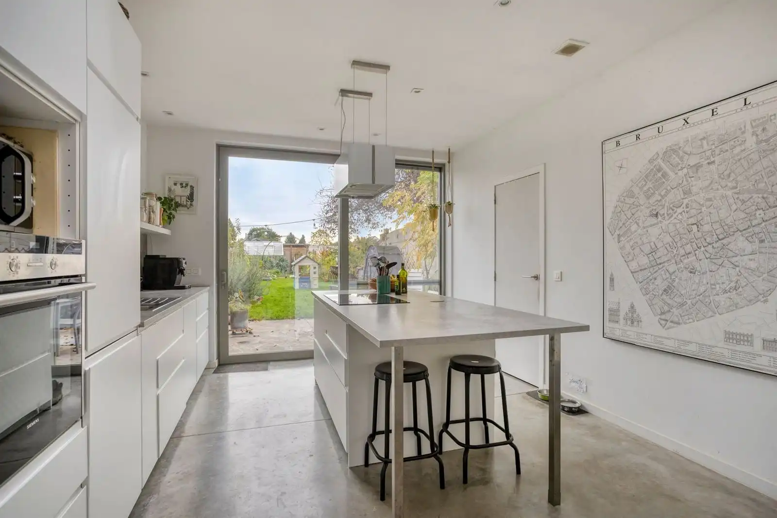 Instapklare en gerenoveerde woning met 3 slaapkamers, bureau en gezellige tuin in Halle foto 8