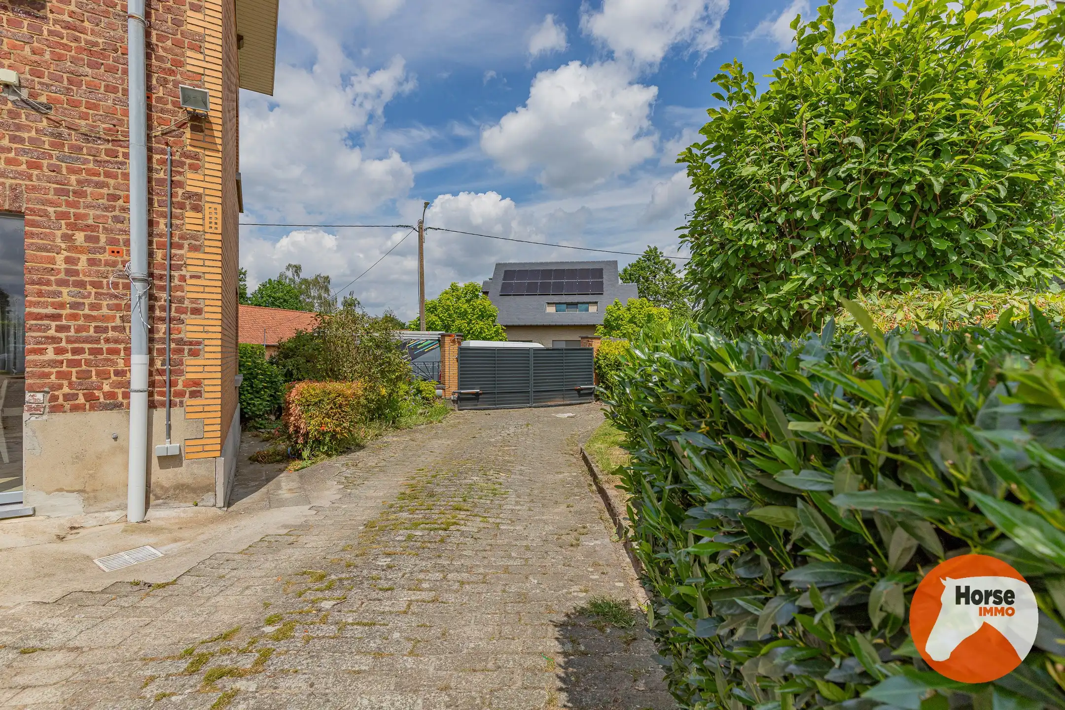LIEDEKERKE – Gezinswoning met weide en loodsen op 30a 25ca foto 21
