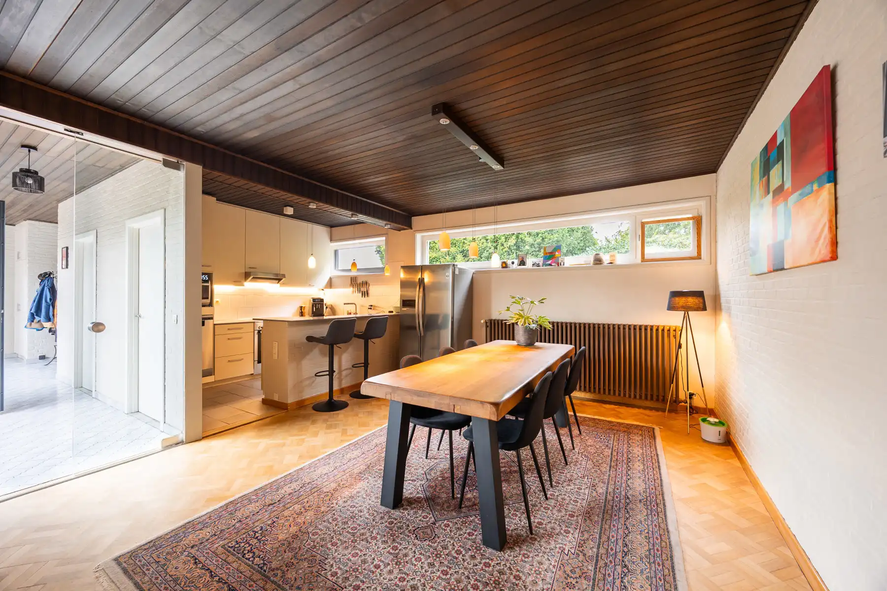 Lichtrijke, gelijkvloerse woning op ruim perceel foto 6