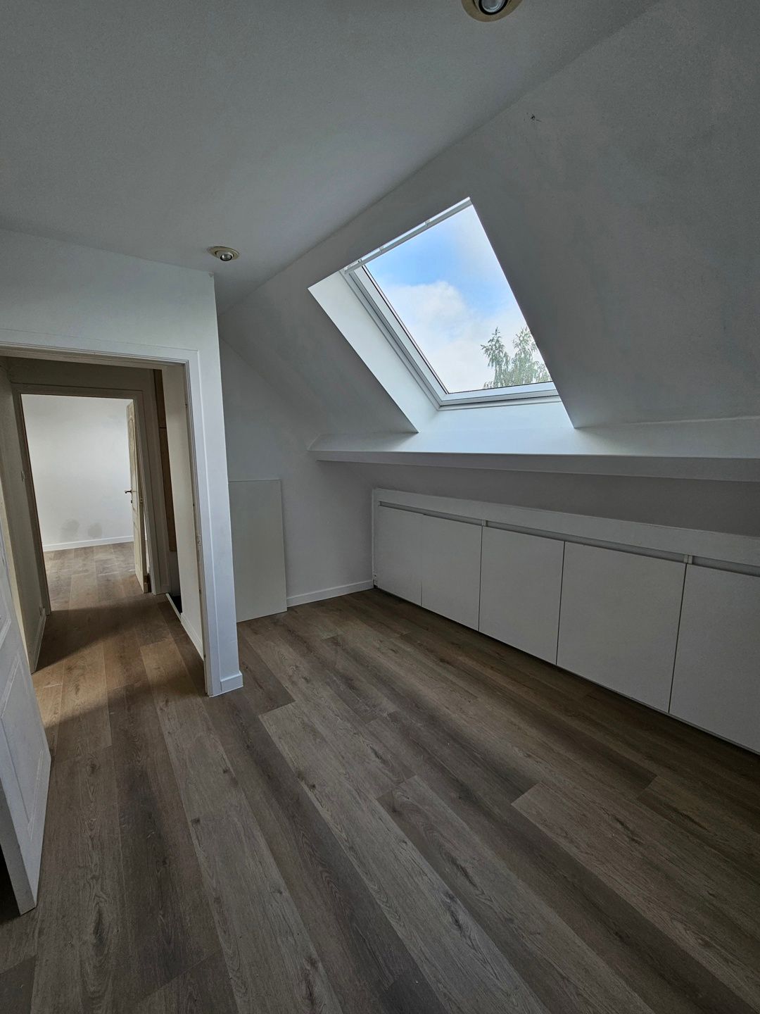 Gerenoveerd appartement met 3 slaapkamers foto 12