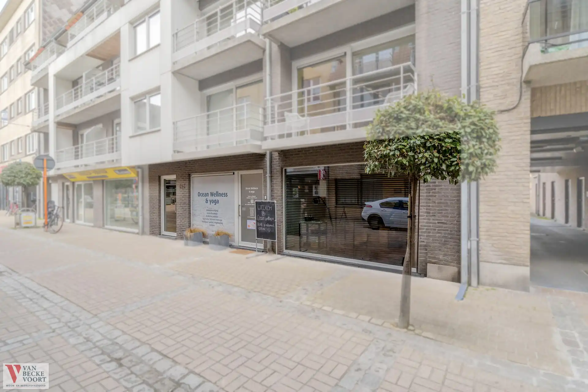 Handelsgelijkvloers 110m² Bredene foto 9