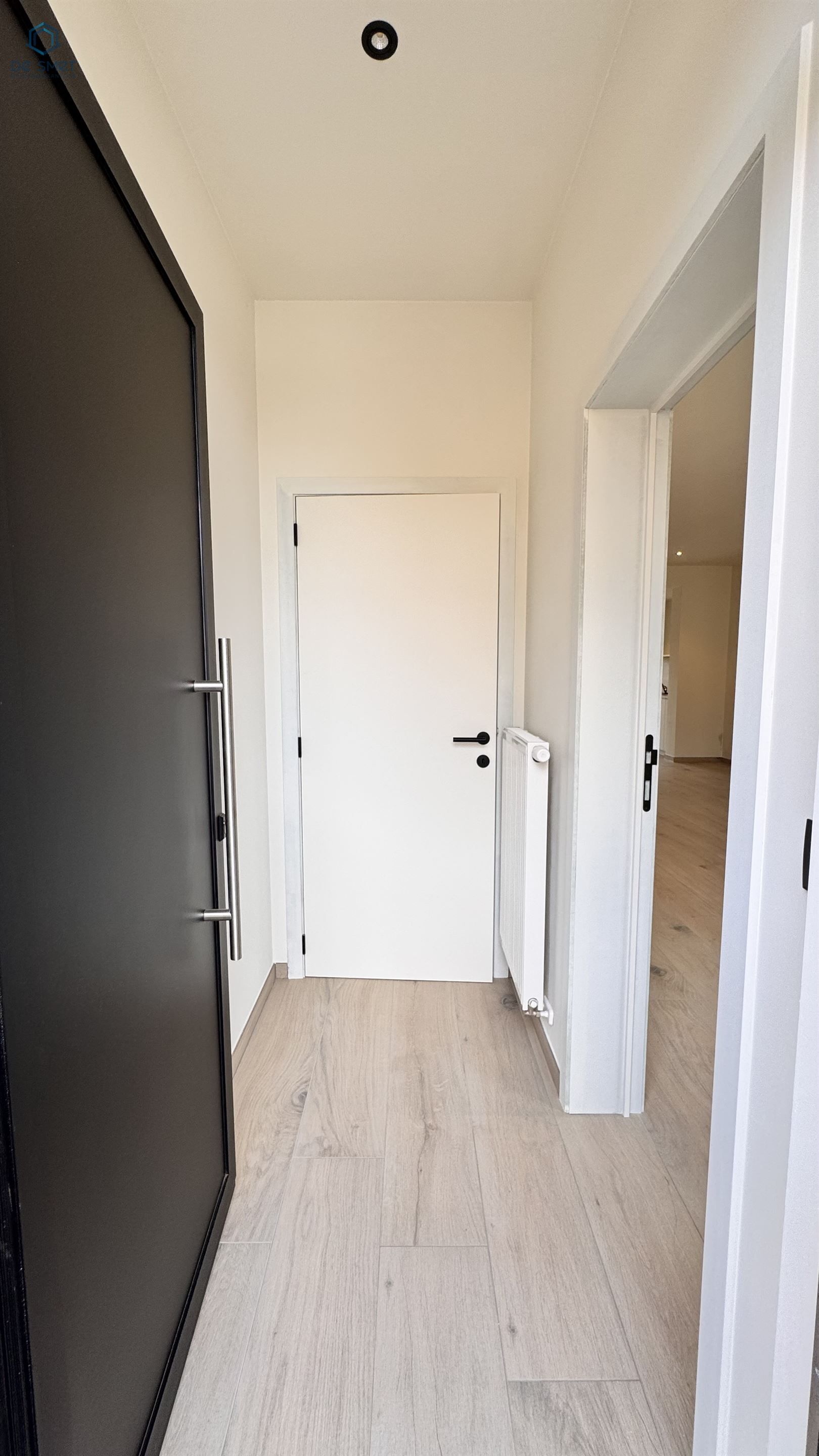 GERENOVEERDE WONING MET 3 SLP EN TUINTJE TE ZANDBERGEN foto 24