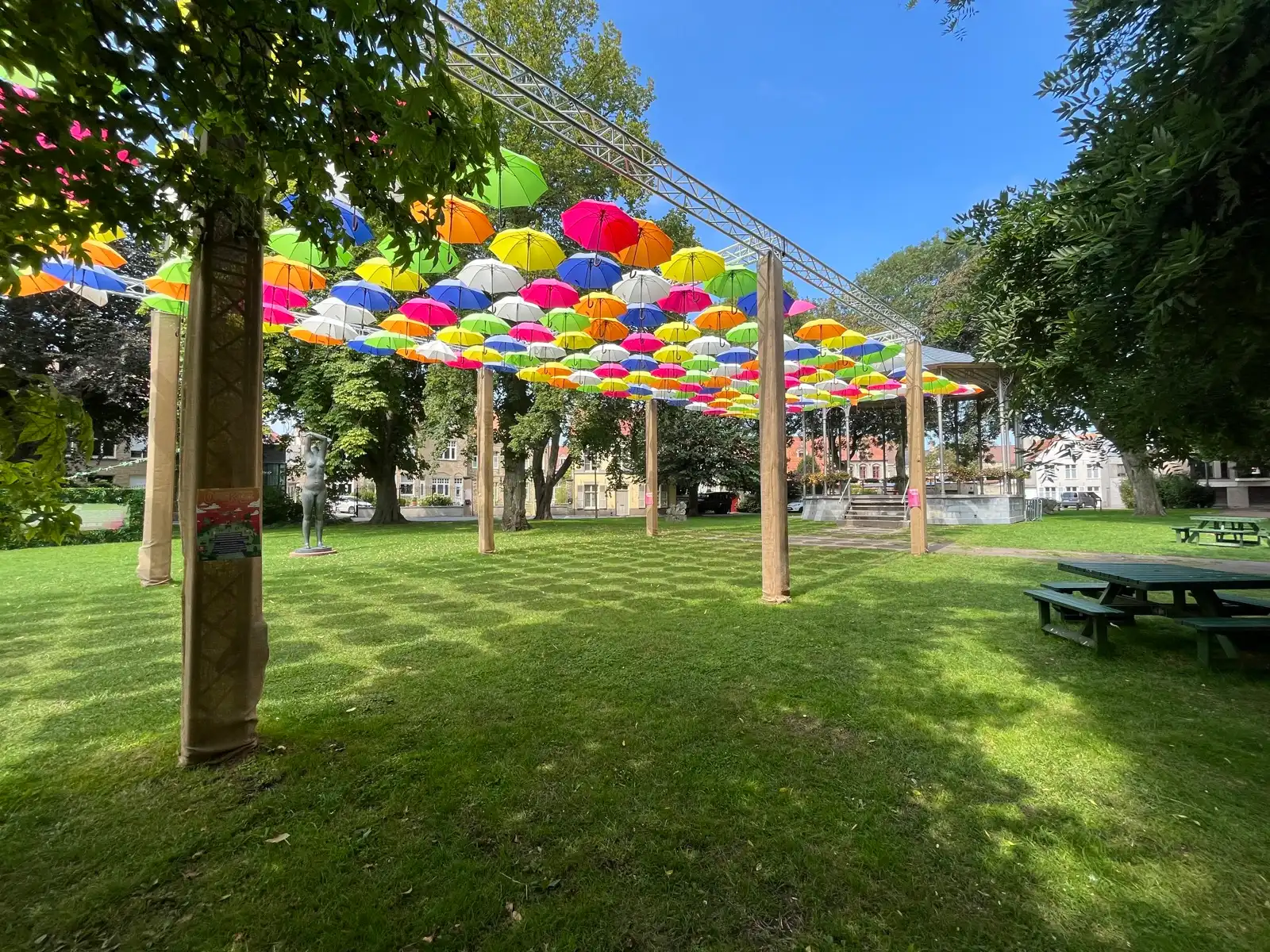 Tijdloze, halfopen nieuwbouwwoning foto 18