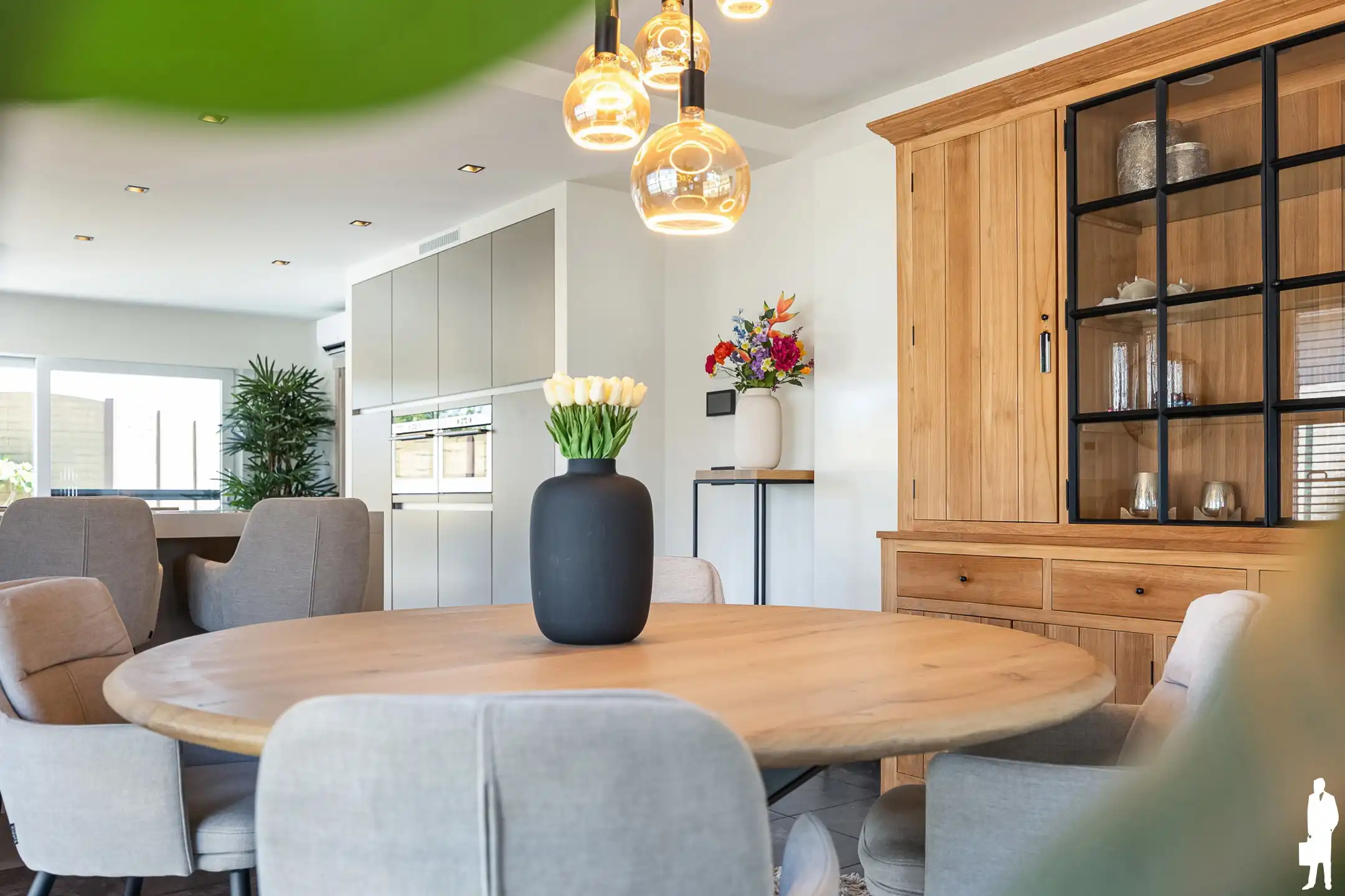 Luxueuze open bebouwing met 4 slpk, 2 badkamers en garage foto 9