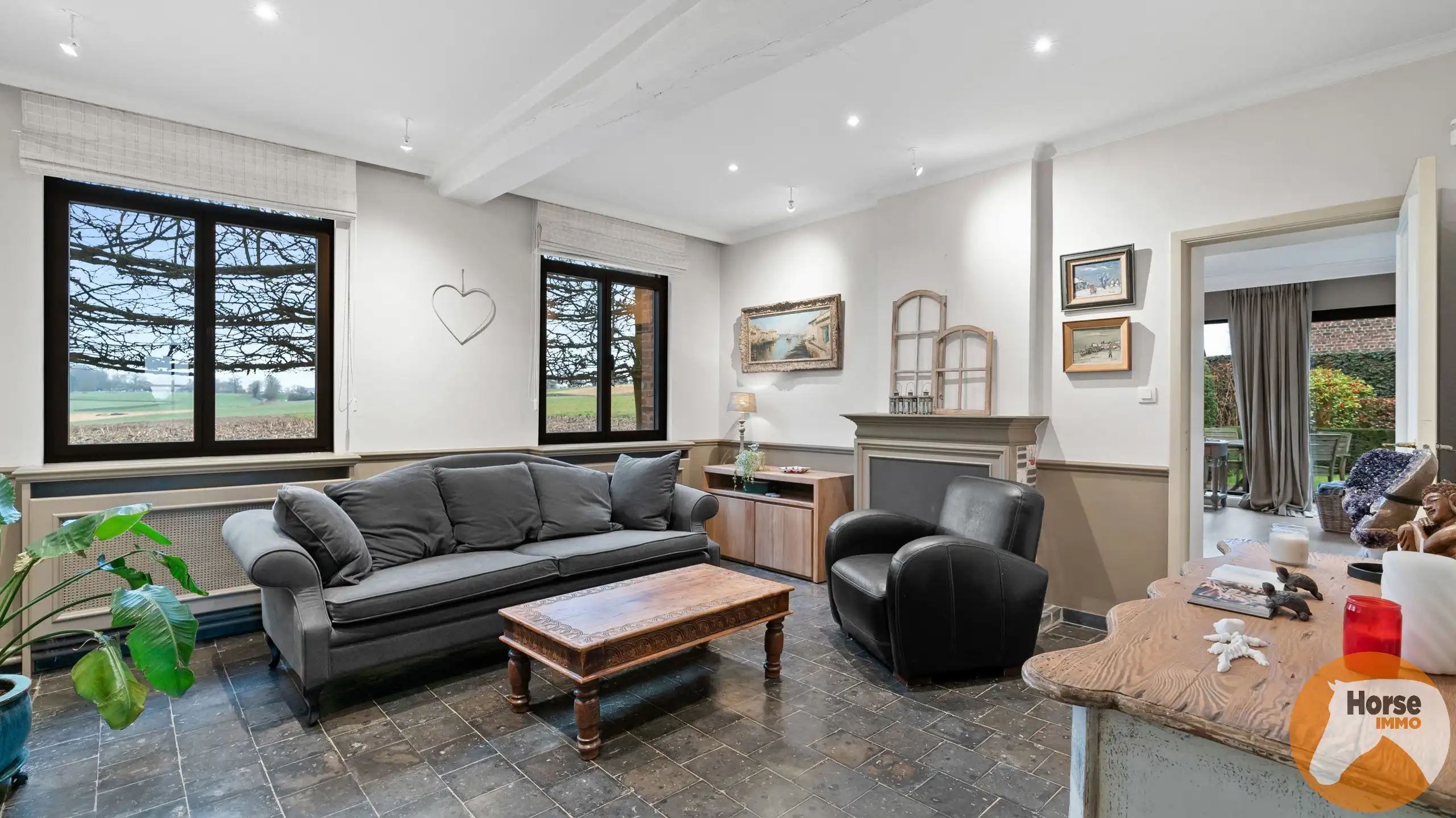 GOOIK - Luxueus afgewerkte hoeve met bijgebouw en weide foto 7