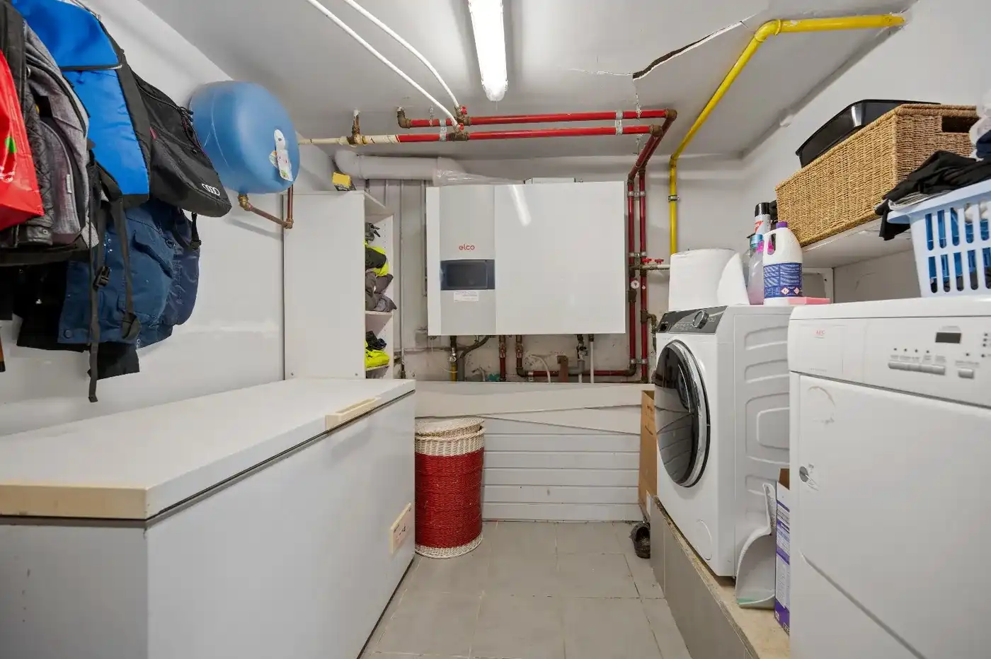 Instapklare gezinswoning met 4 slpks en ruime zuidwestgerichte tuin foto 14