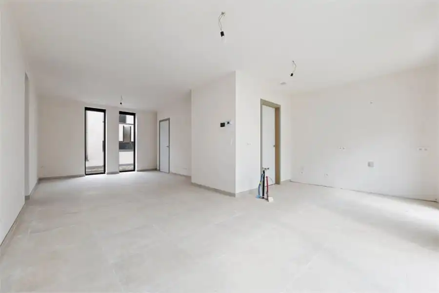 KNAPPE NIEUWBOUWWONING IN HET CENTRUM VAN BORGLOON (MOGELIJKHEID AANKOOP 6% BTW) foto 17