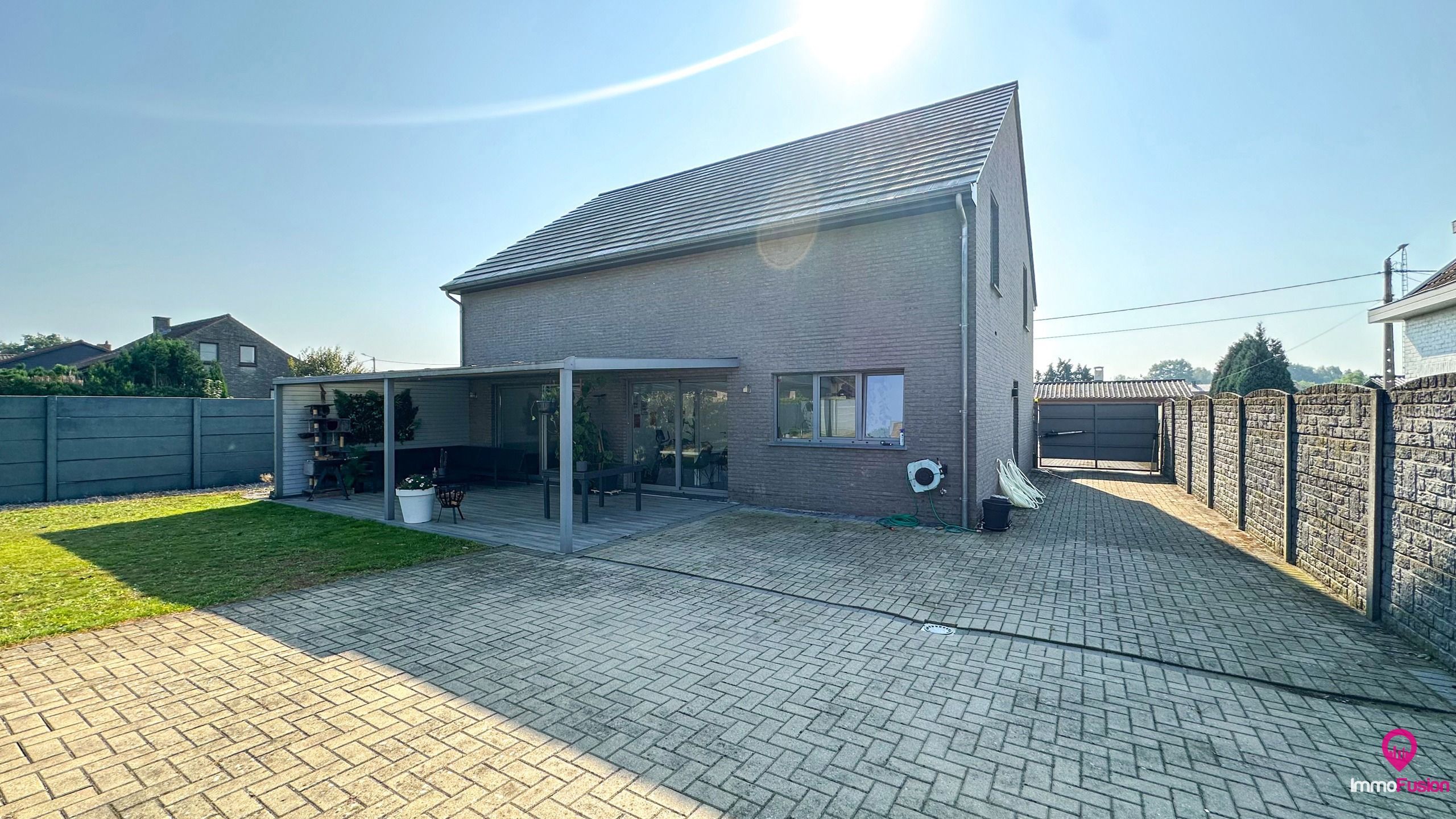 Recente vrijstaande woning van 240 m² en 8are grond! foto 40