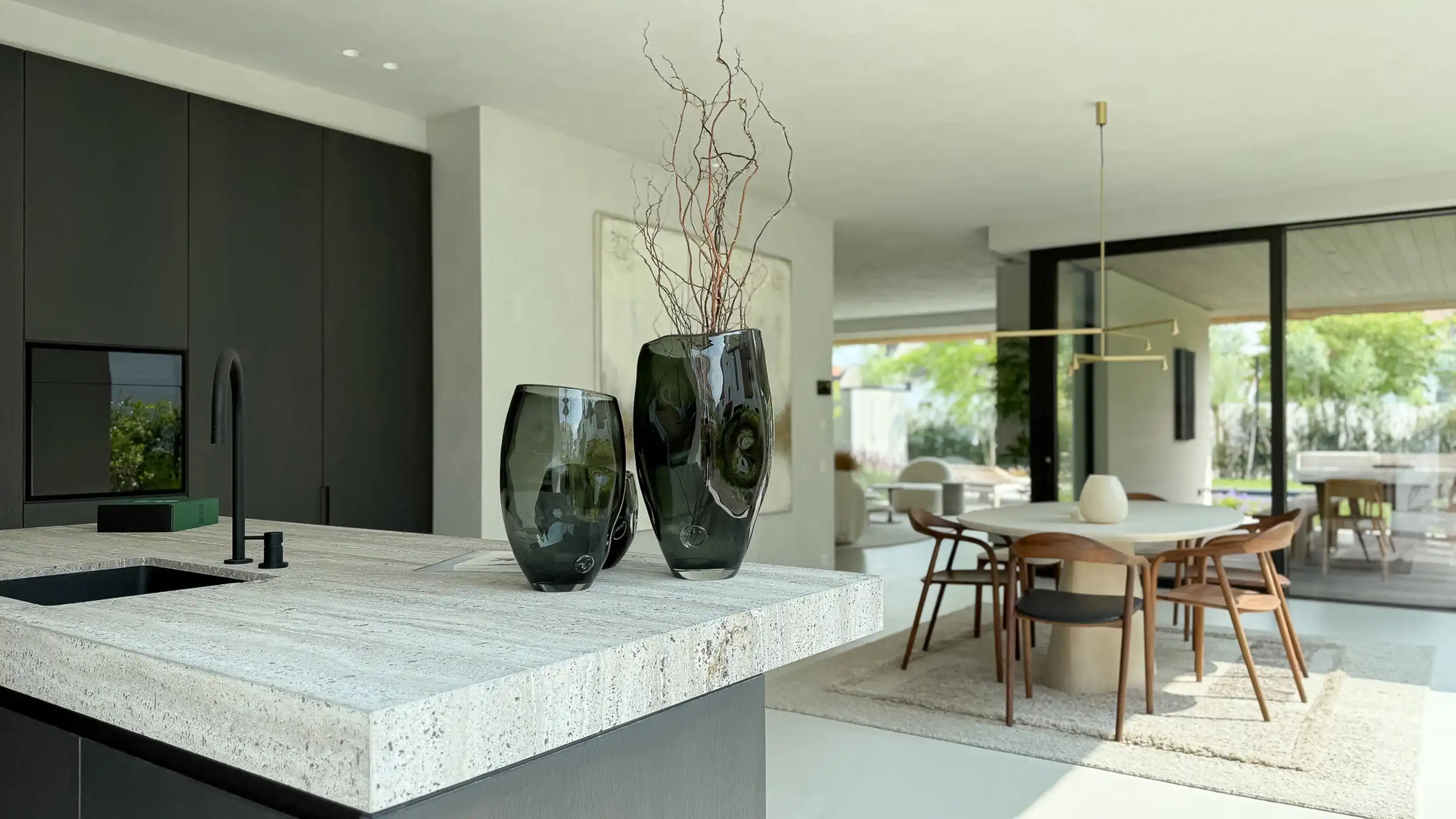 Nieuwbouwvilla met zonovergoten tuin en zwembad -Duinenwater foto 17